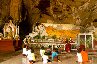 Laying Buddha in Kawgun Cave
