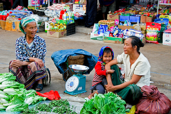 Market scene Muang Sing