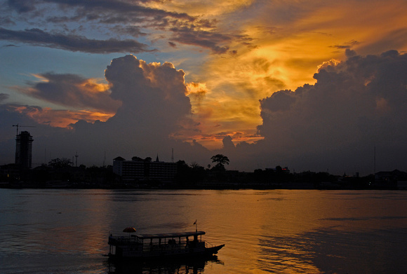 Sunset over the Tonle Sap River
