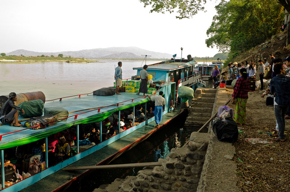 Express boat Bhamo -Katha