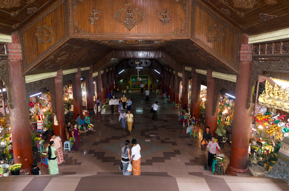 South entrance Shwedagon Paya