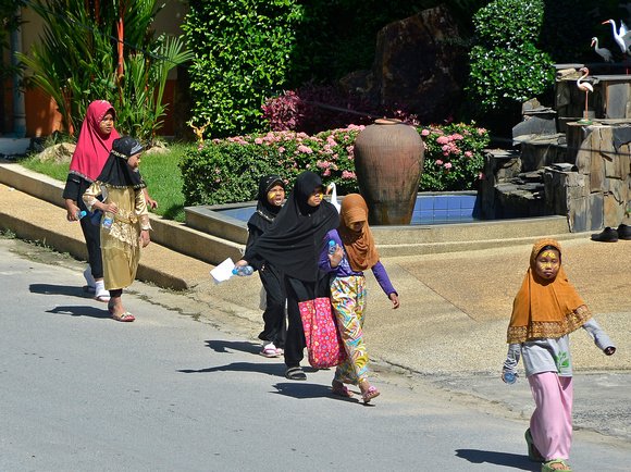 Moslem girls on walkabout