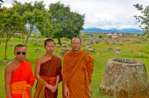 Monks at site 1a