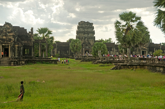 Picker at Angkor