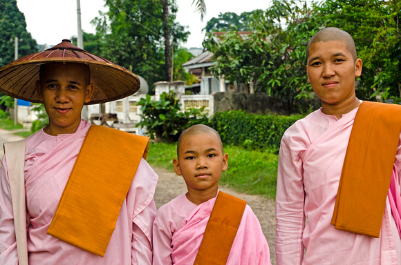 Female monks in Hsipaw
