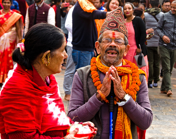 Hindu in front of Pashupatinath temple