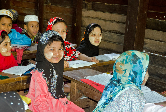 Moslem students in Burma