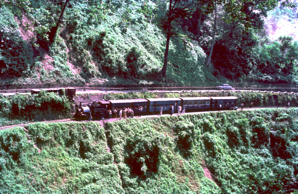 Toy Train to Darjeeling