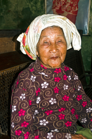 Old Shan lady