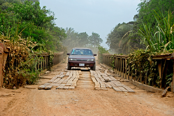 Bridge on the road to Pailin