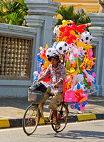 Bicycle ballon man