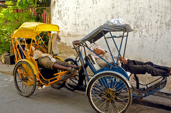 Double sleeping rickshaws
